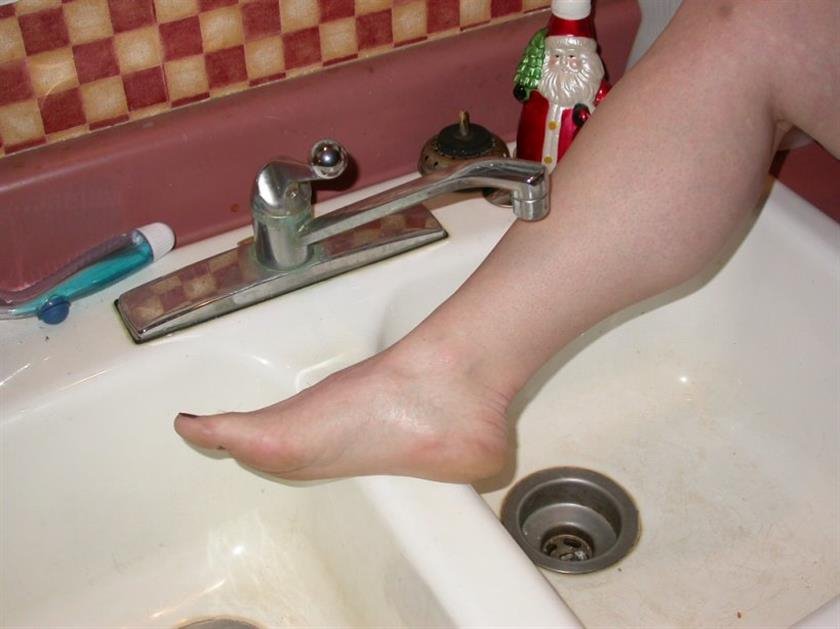 Cover 3 cool those feet girl! 27 Photos