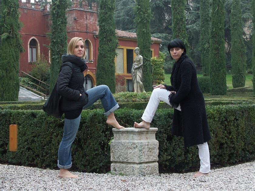 Cover 5 Winter barefooting: ALYSSA and SOLE 01 36 Photos