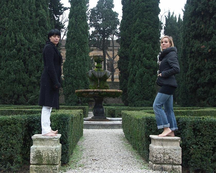 Cover 6 Winter barefooting: ALYSSA and SOLE 01 36 Photos