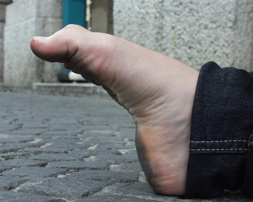 Cover 6 Barefoot Urban Girls: SWAMI 04 24 Photos