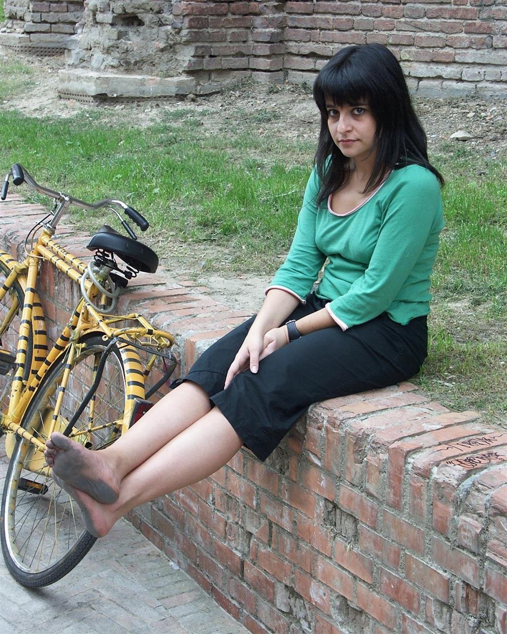 Cover 3 Barefoot Urban Girls: OCEANA 13 18 Photos