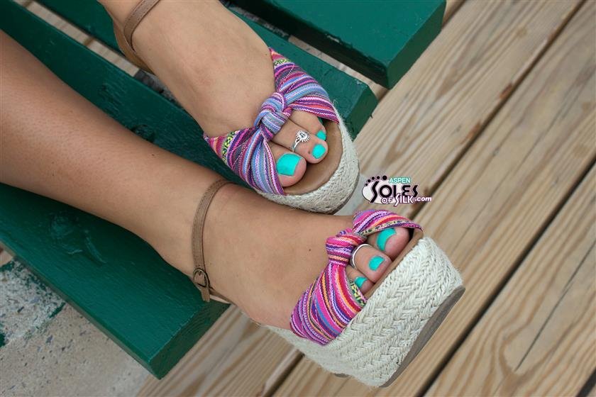 Cover 6 boardwalk sandals 71 Photos