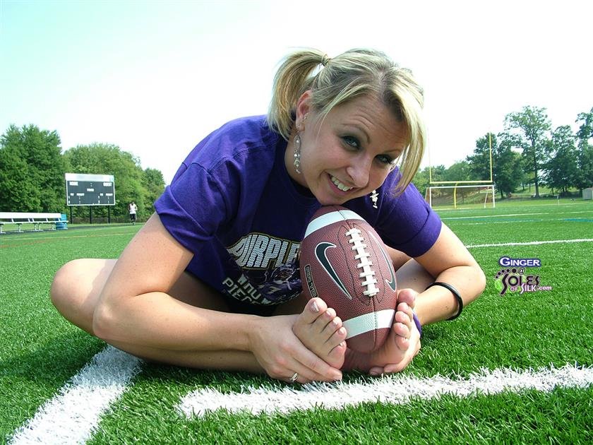 Cover 5 ravens green turf 35 Photos
