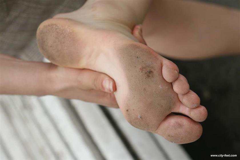 Cover 5 Pretty barefoot girl. Part 1. 57 Photos