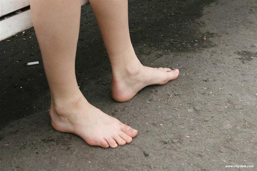 Cover 6 Pretty barefoot girl. Part 1. 57 Photos