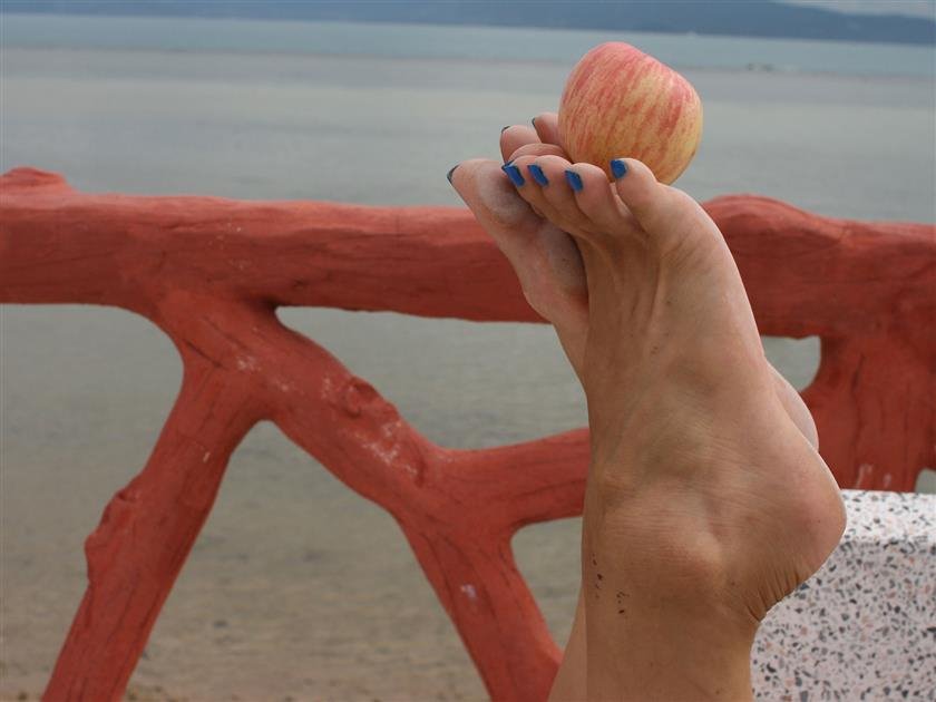 Cover 2 Toes In Action - Janina set 019 27 Photos