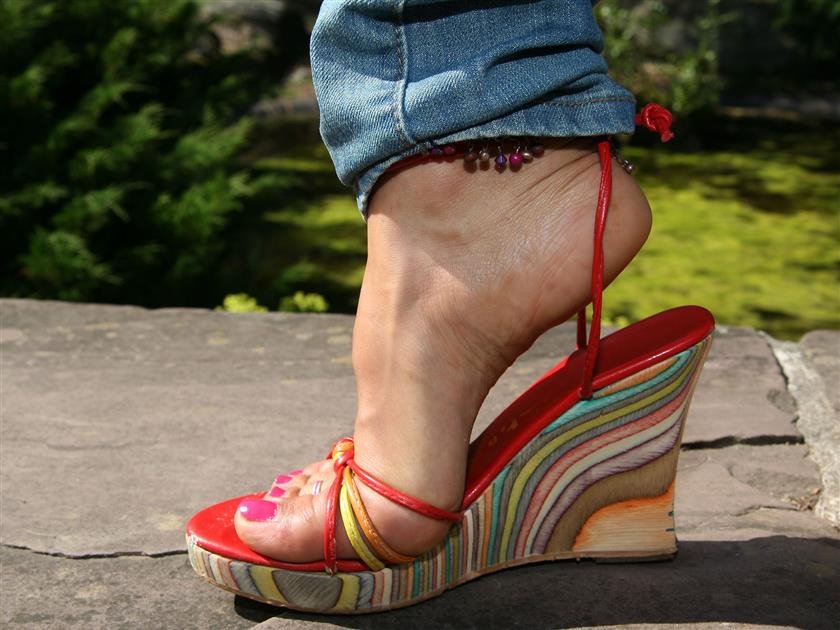 Cover 4 Toes In Action - Nikita set 006 33 Photos