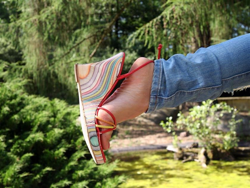 Cover 6 Toes In Action - Nikita set 006 33 Photos