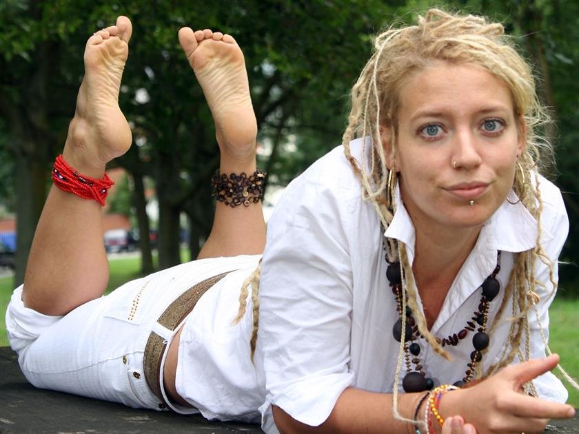 Cover 6 Toes In Action - Vikki set 001 22 Photos
