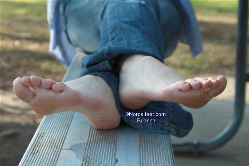 Cover 6 Nor Cal Feet - Brianna 20 Photos