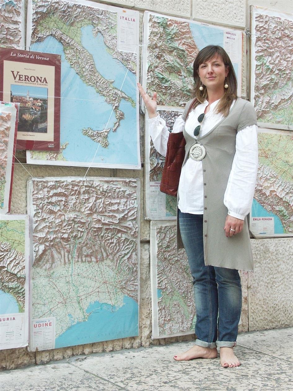 Cover 2 Barefoot Urban Girls - Barefoot Urban Stars: GIORGIA 26 20 Photos