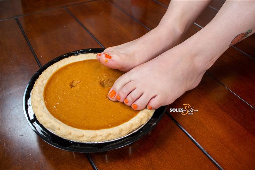 Cover 3 Soles of Silk - cutie pie pumpkin pie 78 Photos