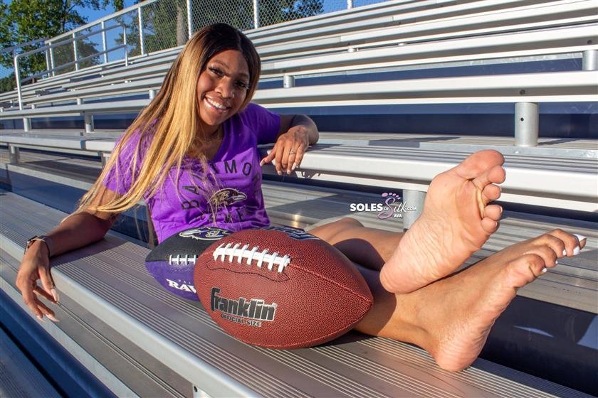 Cover 5 Soles of Silk - ravens flip flops balls 66 Photos