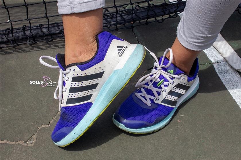 Cover 6 Soles of Silk - blue sneakers tennis courts 71 Photos
