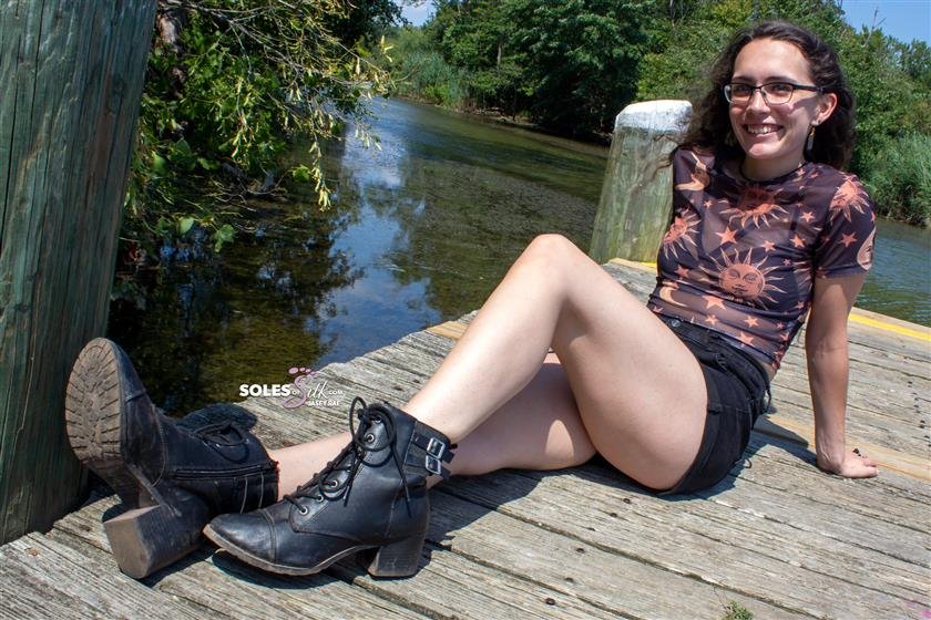 Cover 5 Soles of Silk - river boots socks 62 Photos