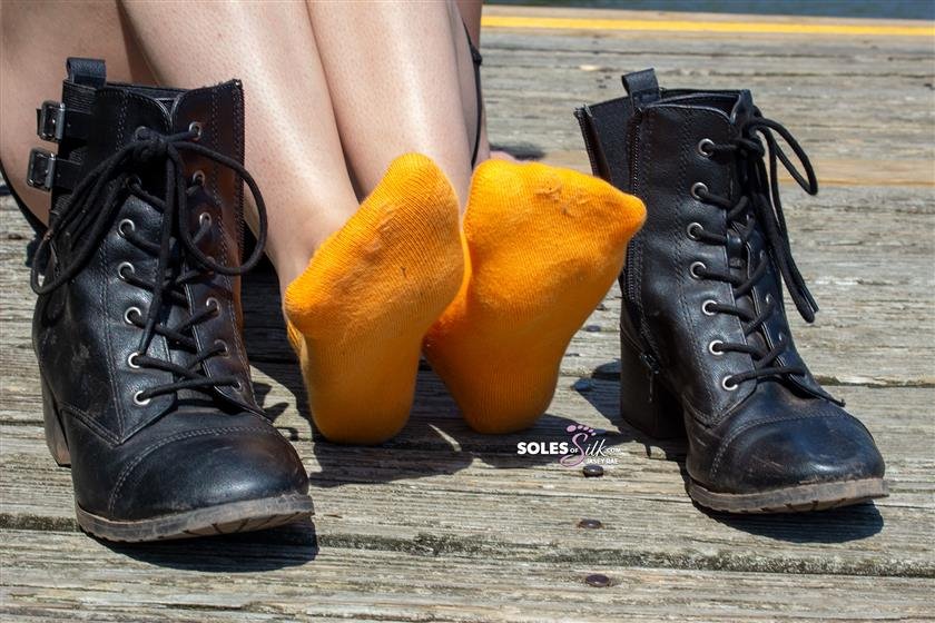 Cover 2 Soles of Silk - river boots socks 62 Photos